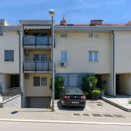 Stiva - New With Free Parking, 150m From The Apartment