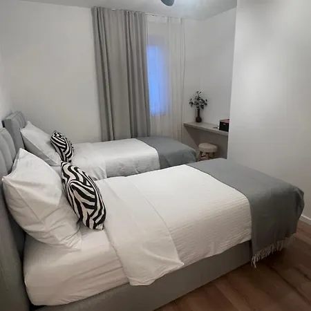 Apartment Stiva - New With Free Parking, 150m From The Kastela