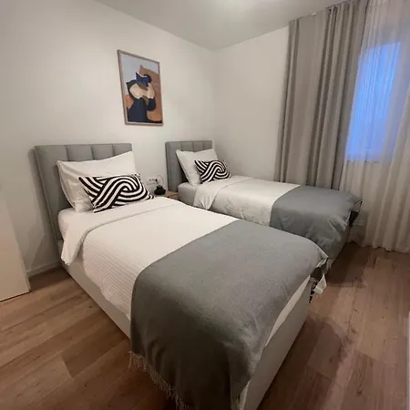 Stiva - New With Free Parking, 150m From The Apartment Kastela